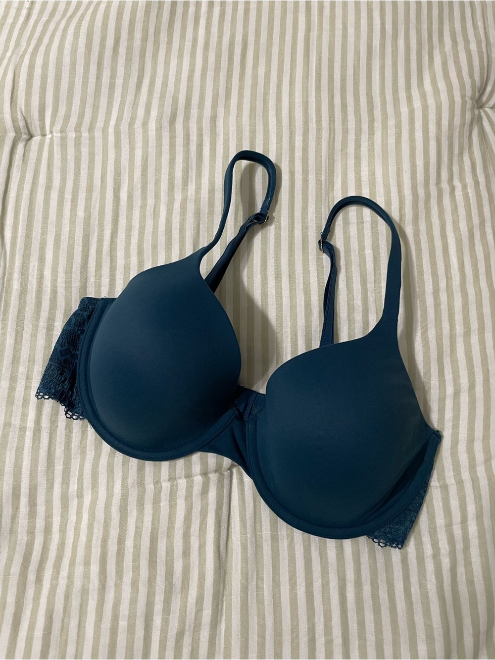 Soma Embraceable Demi Bra with Lace Trim Size 34D Blue Ultra Soft Lace Side